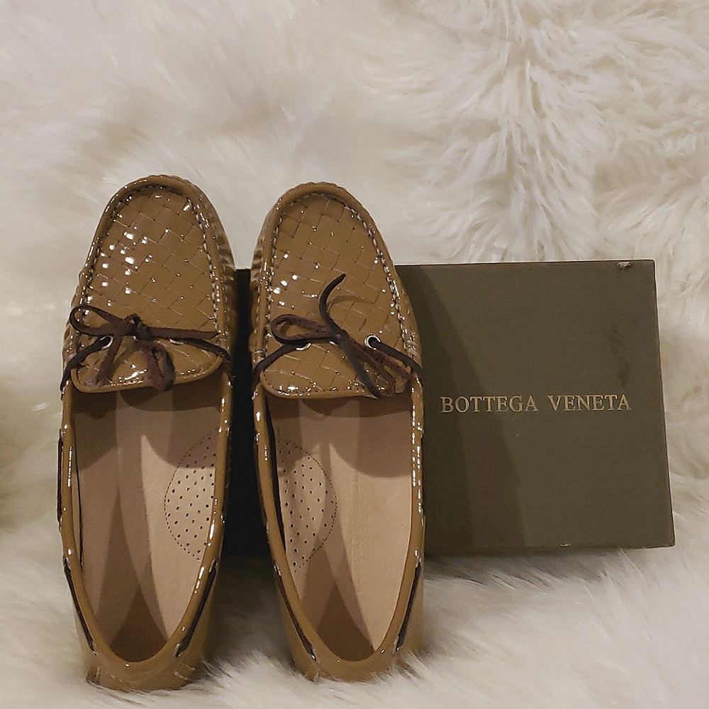 Driving Loafers - Tan Patent Leather